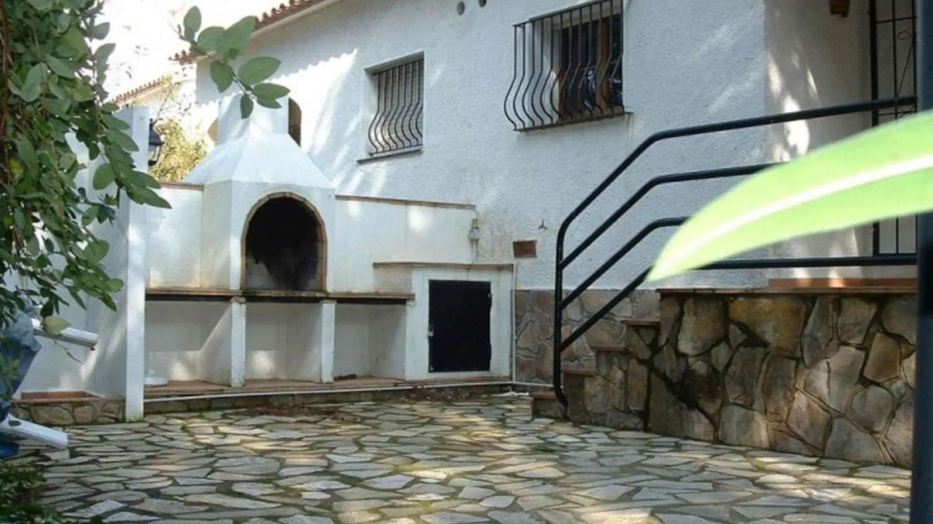 Apartment At Lescala Near Cala Montgo L'Escala Holiday home